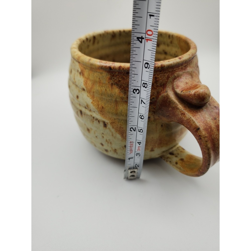 Large Stoneware Mug with Thumb Rest. Artist Signed Studio Pottery. Speckled - Picture 6 of 7